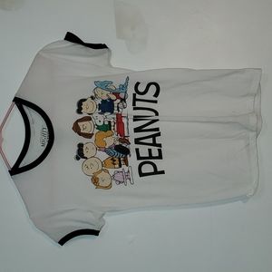 Size M Women’s Mighty Fine Peanuts T Shirt Charlie Brown